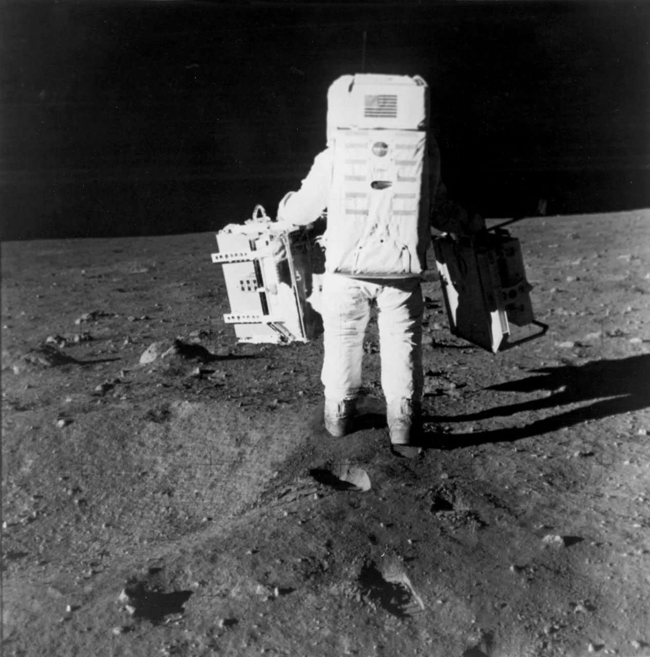 Ay'ın Düşüşü (Moonfall)