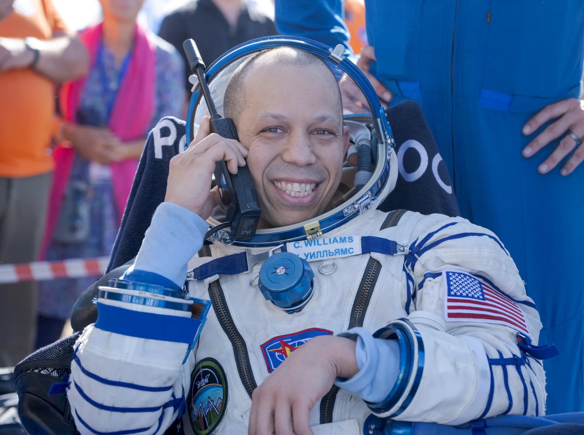 Chris Williams ve iki kozmonot 241 günlük ISS görevinden döndü