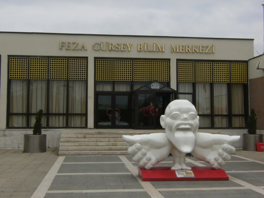 Feza Gürsey