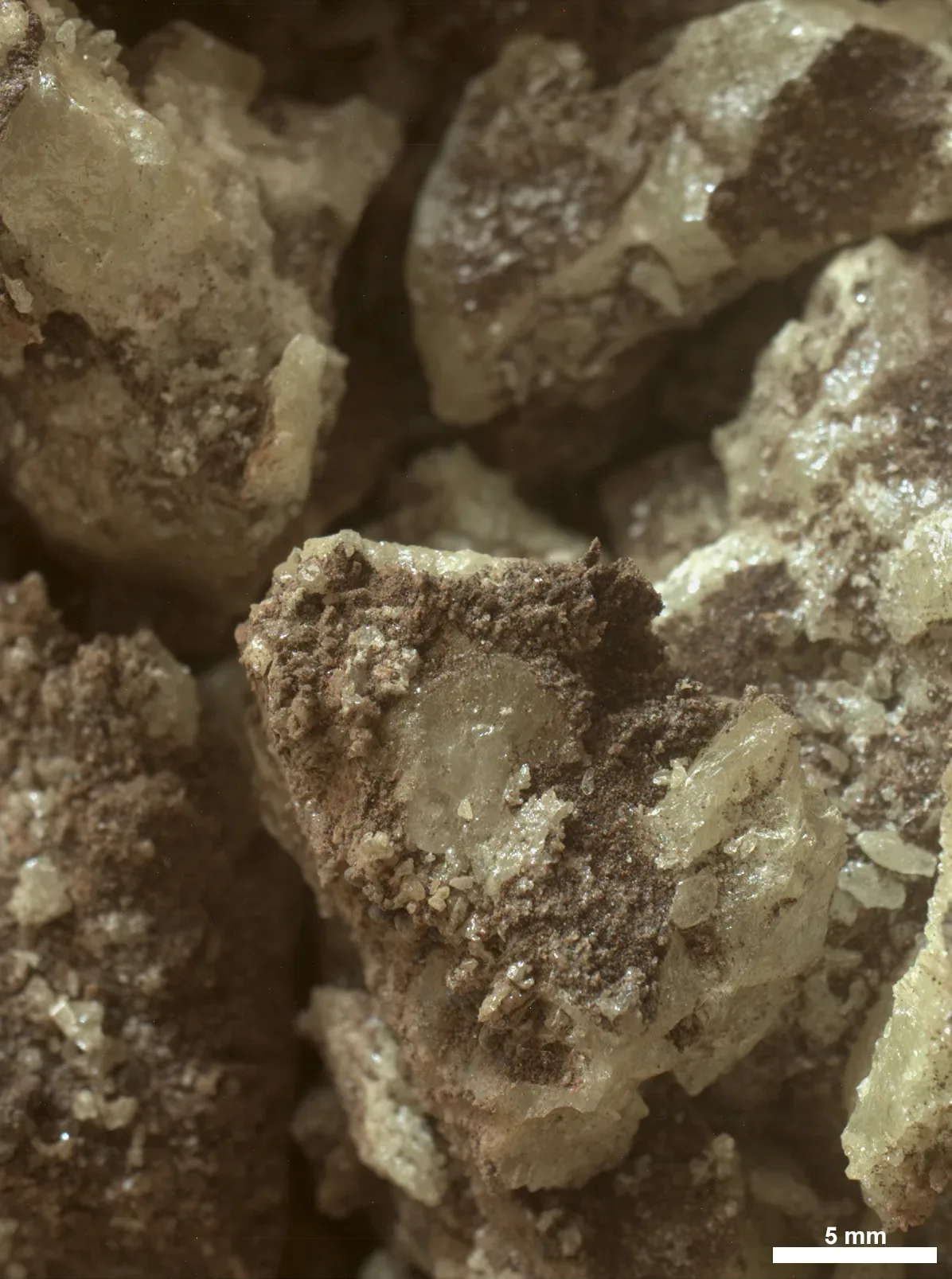 Curiosity'nin kırdığı taştan çıkan saf kükürt, Mars'ta susuz beton hayalini canlandırdı
