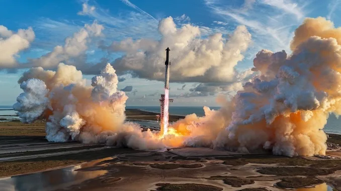 Starship ilk yörünge uçuşunu tamamladı, Hawaii açıklarına indi