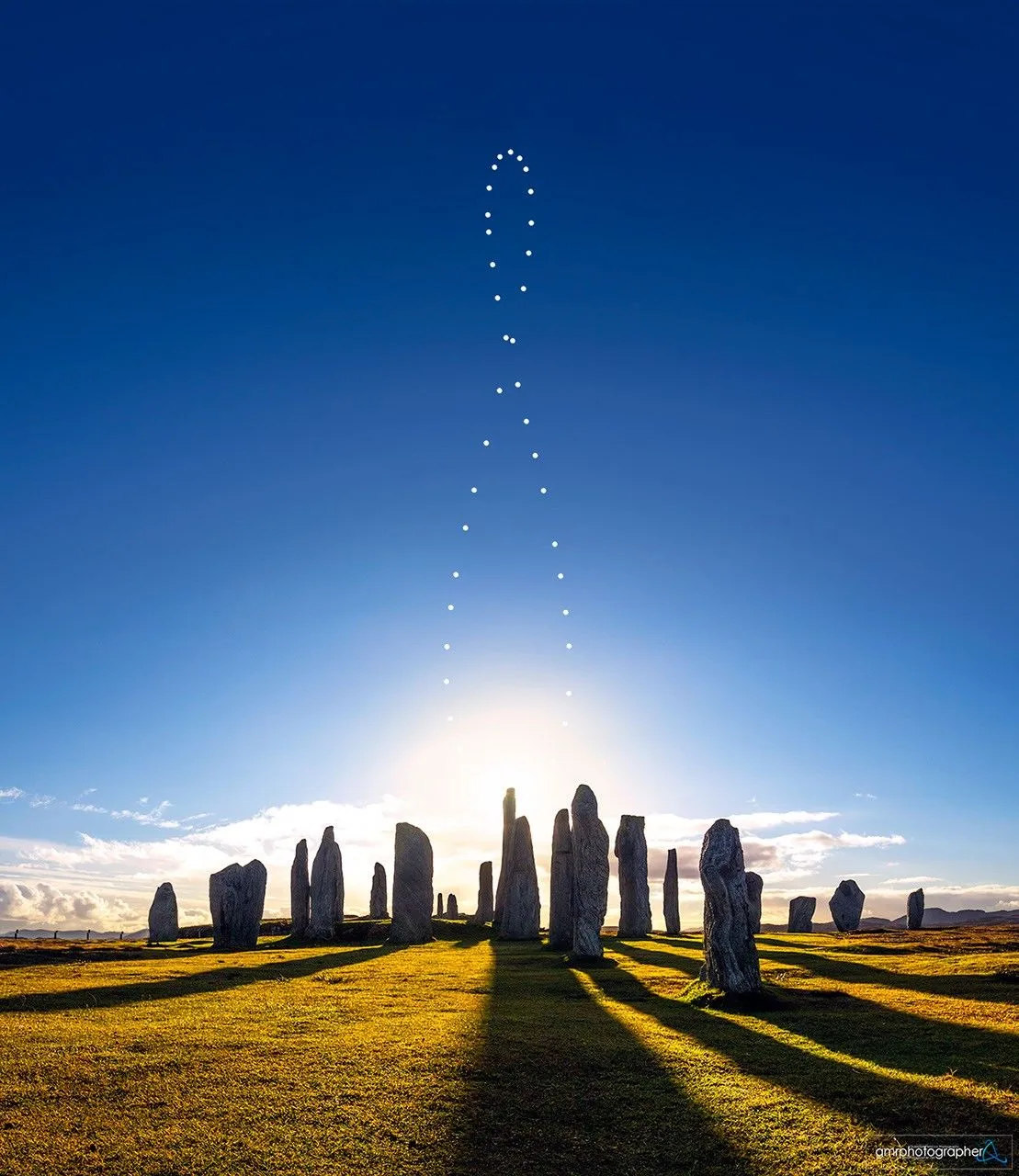 Callanish Taşları üzerinde bir yıllık Güneş: analemma nasıl oluşur?